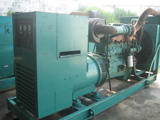 君山租赁发电机- 发电机碳刷磨损的原因是什么