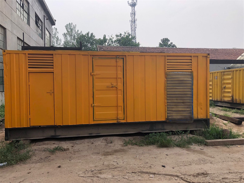 君山柴油发电机如何判断新机油是否已经完全充满机油滤清器？