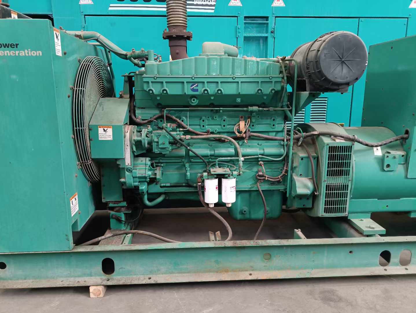 君山过载会对 600kW 柴油发电机组造成哪些损害？